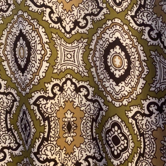 Michael Kors blouse. Excellent condition. Unique sleeves. - Picture 2 of 5